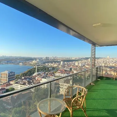 Appartement A Modern With A Sea View In Istambul