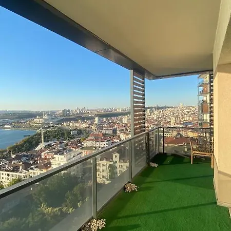 A Modern With A Sea View In Appartement