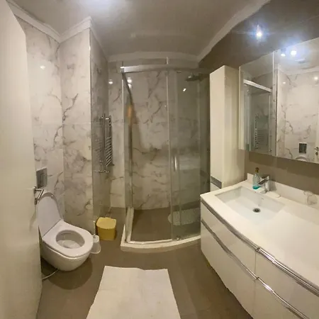 A Modern With A Sea View In Appartement Istambul